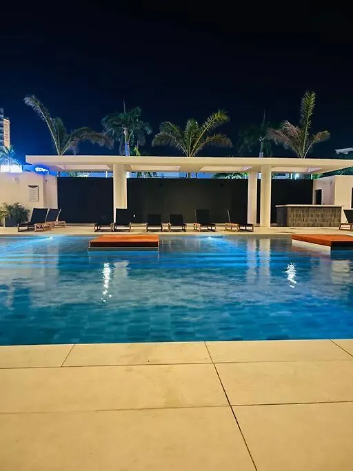 Luxury Oceanview 1Br On Beach Cupecoy  Daire Cupecoy (Sint Maarten)