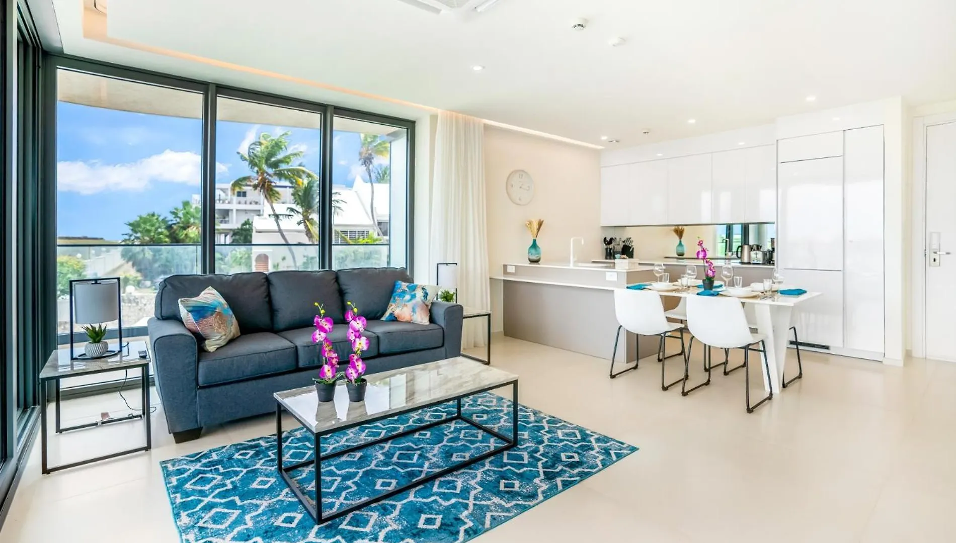 Luxury Oceanview 1Br On Beach Cupecoy  0*, Cupecoy (Sint Maarten)